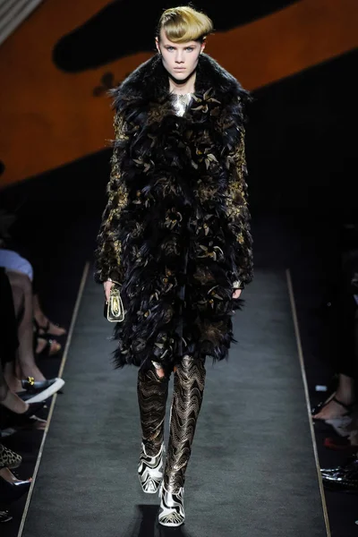 Look 23